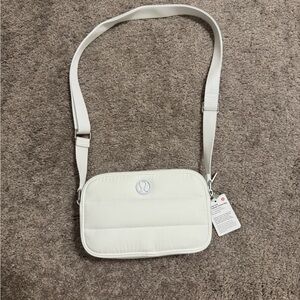 Lululemon Wunder Puff Crossbody Camera Bag- White